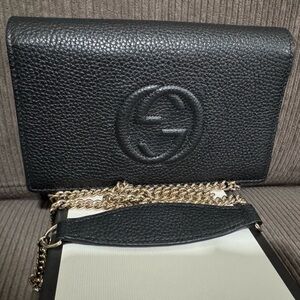 Gucci Black Leather Chain Bag